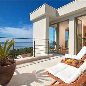 3 bedroom villa with pool and sea views Hvar island sleeps 6